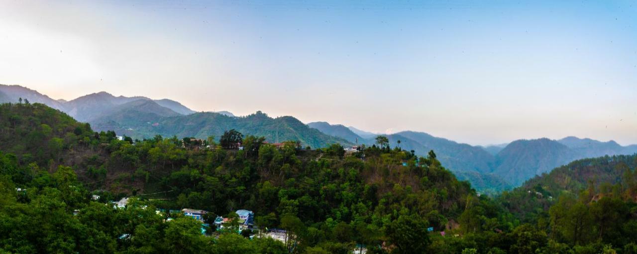 Cygnett Resort Mountain Breeze Nainital Ngoại thất bức ảnh